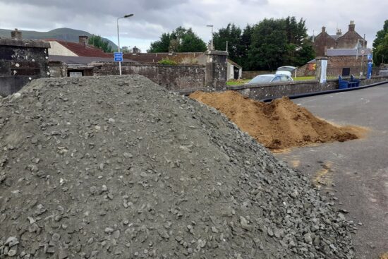 Aggregates gravel stone sand delivery UK