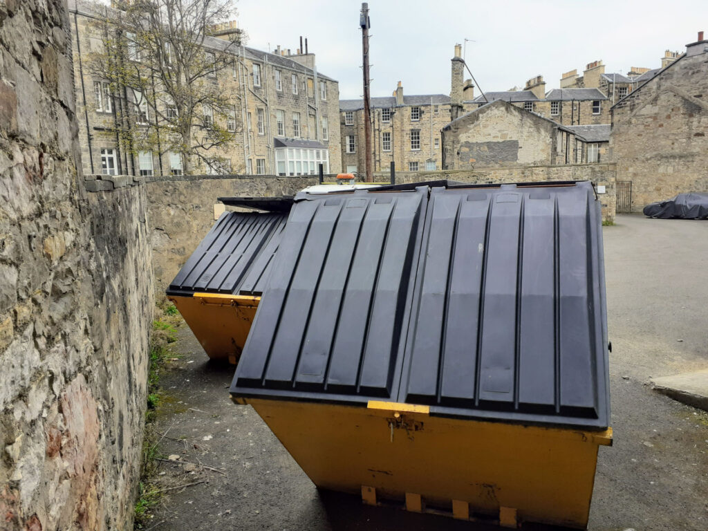 Enclosed Skip Hire click for Lockable & Enclosed Skips in London, Manchester, Edinburgh, Glasgow, Newcastle, Bristol, Doncaster and across the UK